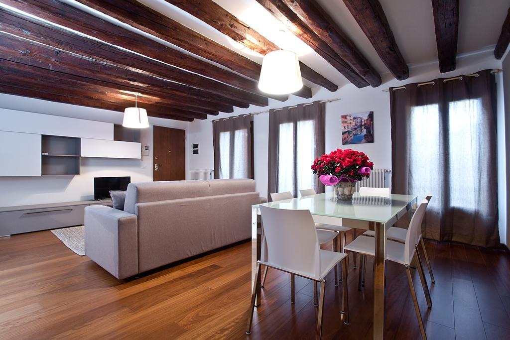 Good Wine Apartments Venesia Ruang foto