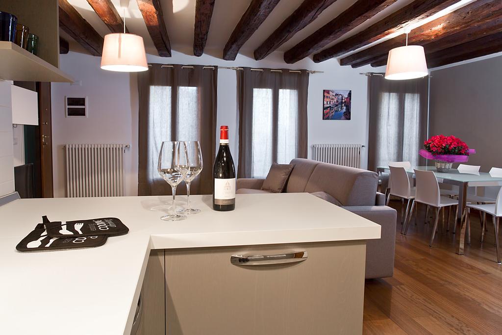 Good Wine Apartments Venesia Ruang foto