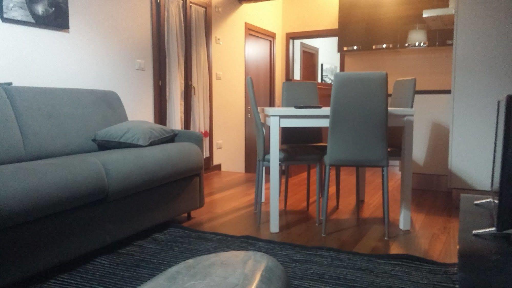 Good Wine Apartments Venesia Bagian luar foto